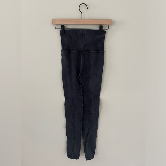 NWOT FP Movement High-Rise 7/8 Length Good Karma Leggings in Faded Black - Picture 5 of 6